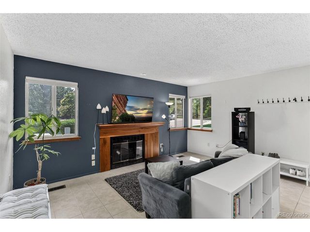 1045 Delta Dr B, Lafayette, CO 80026