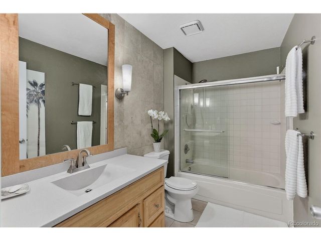 1045 Delta Dr B, Lafayette, CO 80026