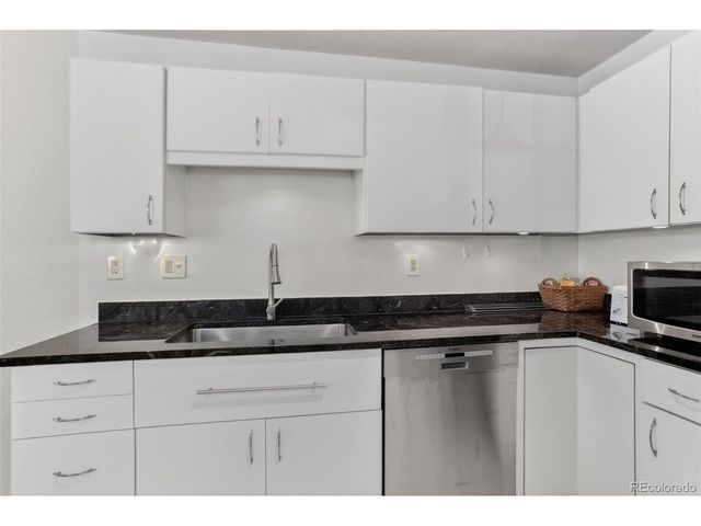 1045 Delta Dr B, Lafayette, CO 80026
