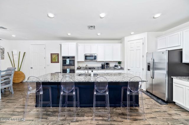 10185 S Alessi Peak Place, Vail, AZ 85641