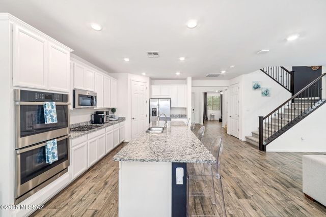 10185 S Alessi Peak Place, Vail, AZ 85641