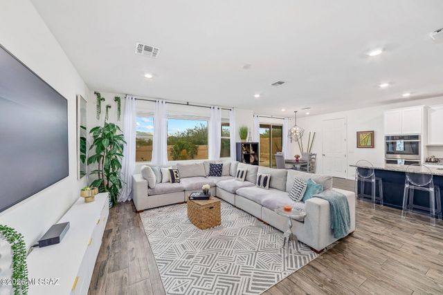 10185 S Alessi Peak Place, Vail, AZ 85641