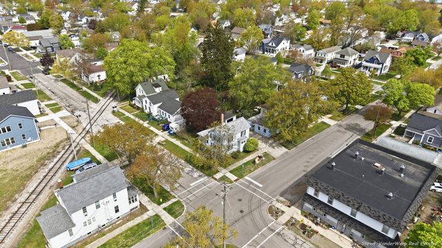 533 Fulton Street, Grand Haven City, MI 49417
