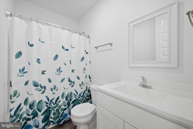 16 CILANTRO LN, Bunker Hill, WV 25413