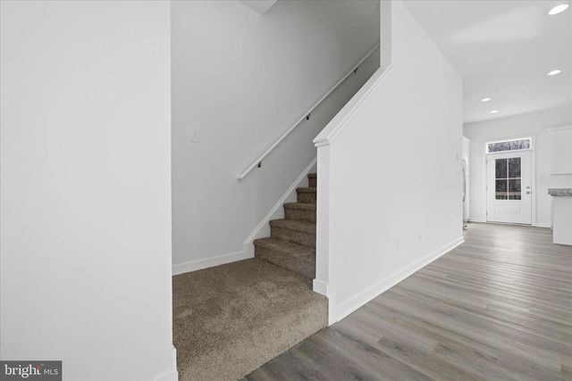 16 CILANTRO LN, Bunker Hill, WV 25413