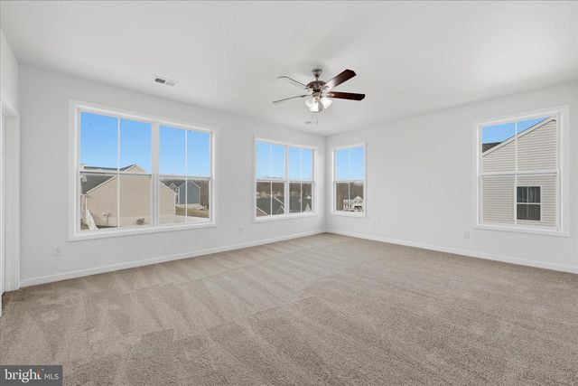 16 CILANTRO LN, Bunker Hill, WV 25413