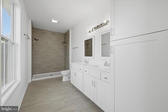 16 CILANTRO LN, Bunker Hill, WV 25413