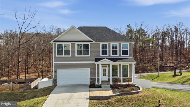 16 CILANTRO LN, Bunker Hill, WV 25413