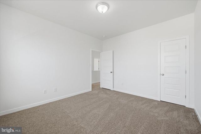 16 CILANTRO LN, Bunker Hill, WV 25413