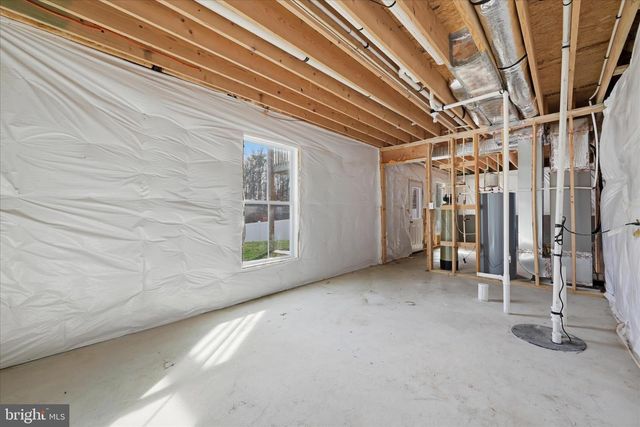 16 CILANTRO LN, Bunker Hill, WV 25413