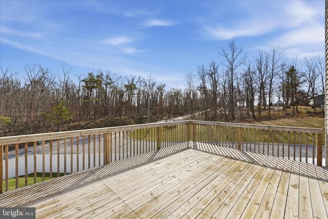 16 CILANTRO LN, Bunker Hill, WV 25413