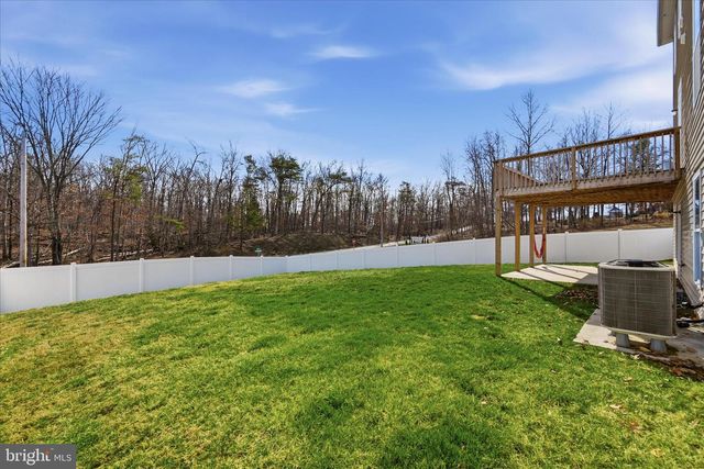 16 CILANTRO LN, Bunker Hill, WV 25413