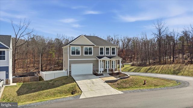 16 CILANTRO LN, Bunker Hill, WV 25413