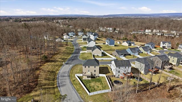 16 CILANTRO LN, Bunker Hill, WV 25413