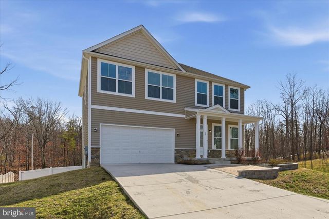 16 CILANTRO LN, Bunker Hill, WV 25413