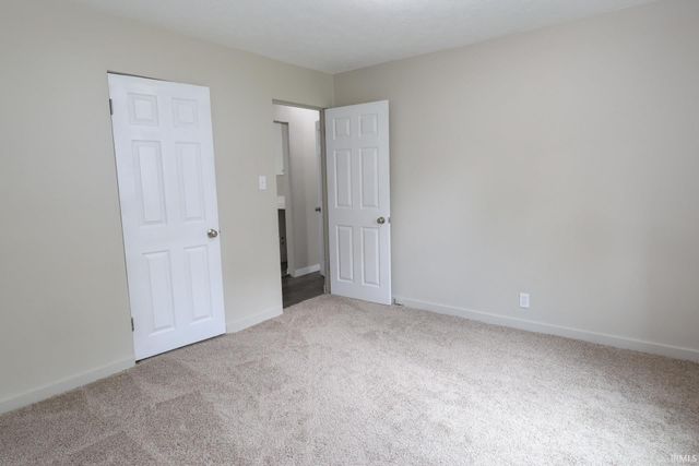 1758 Obrien Street, South Bend, IN 46628