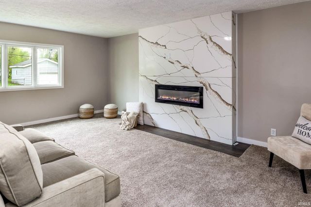 1758 Obrien Street, South Bend, IN 46628