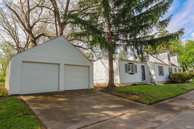 1758 Obrien Street, South Bend, IN 46628