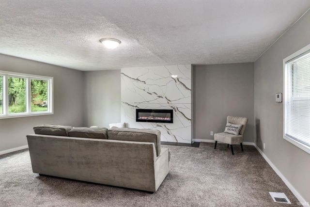 1758 Obrien Street, South Bend, IN 46628