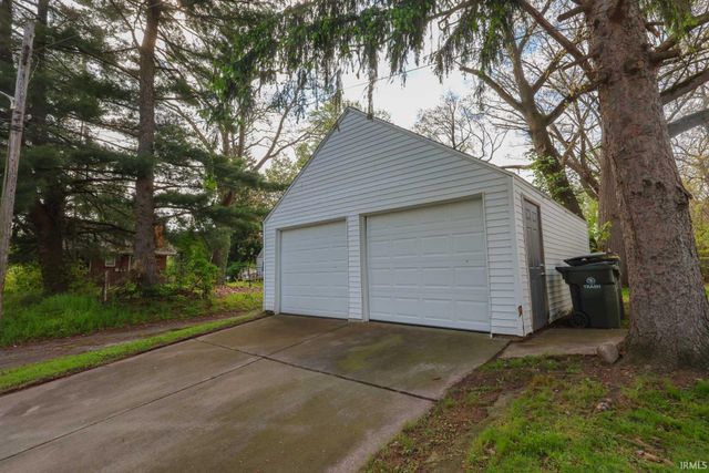 1758 Obrien Street, South Bend, IN 46628