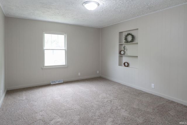 1758 Obrien Street, South Bend, IN 46628