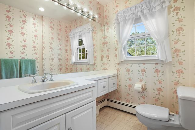 208 Thornridge Drive, Stamford, CT 06903