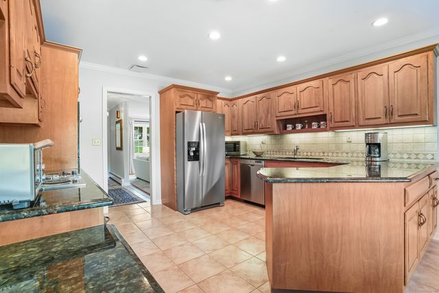 208 Thornridge Drive, Stamford, CT 06903