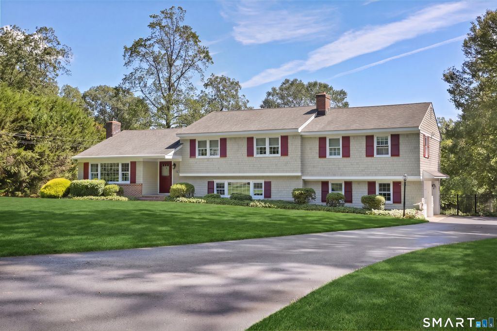 208 Thornridge Drive, Stamford, CT 06903