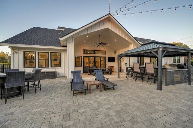 2201 Deer Valley Rd, Rescue, CA 95672