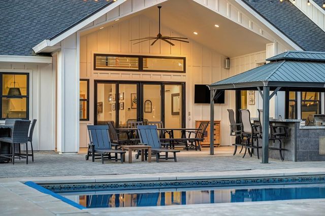 2201 Deer Valley Rd, Rescue, CA 95672