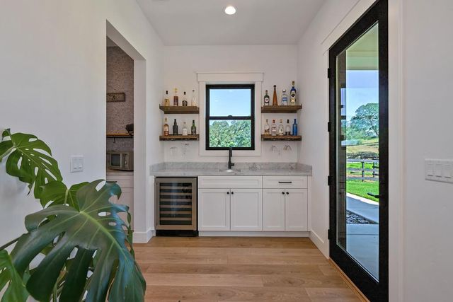 2201 Deer Valley Rd, Rescue, CA 95672