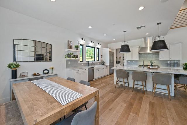 2201 Deer Valley Rd, Rescue, CA 95672
