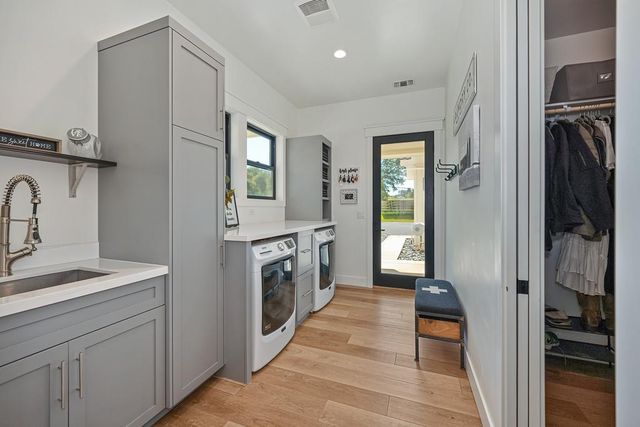 2201 Deer Valley Rd, Rescue, CA 95672