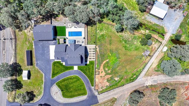 2201 Deer Valley Rd, Rescue, CA 95672