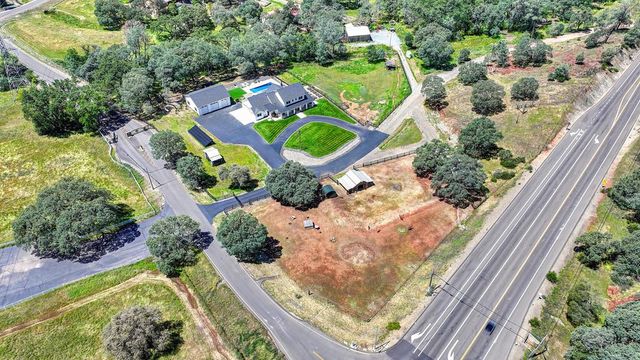 2201 Deer Valley Rd, Rescue, CA 95672