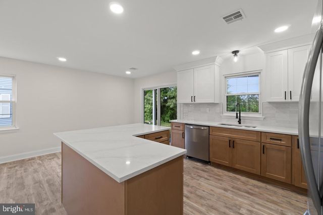 43 KINGSTON WAY, Southampton, NJ 08088
