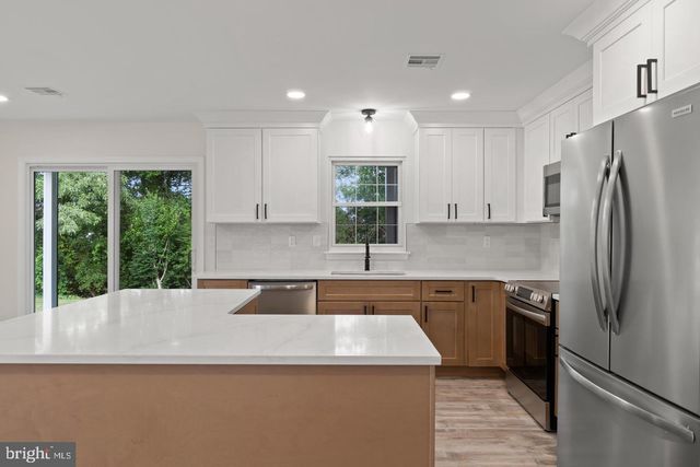 43 KINGSTON WAY, Southampton, NJ 08088