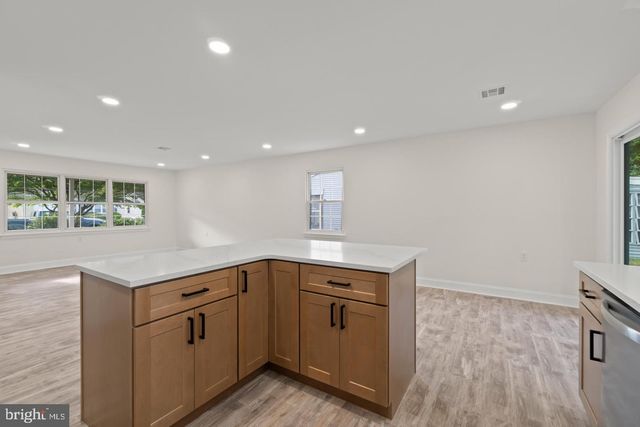 43 KINGSTON WAY, Southampton, NJ 08088