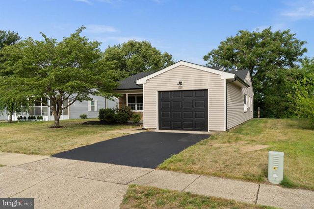 43 KINGSTON WAY, Southampton, NJ 08088
