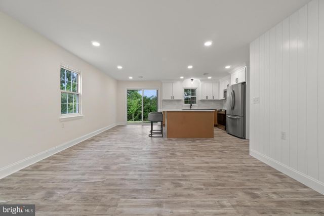43 KINGSTON WAY, Southampton, NJ 08088
