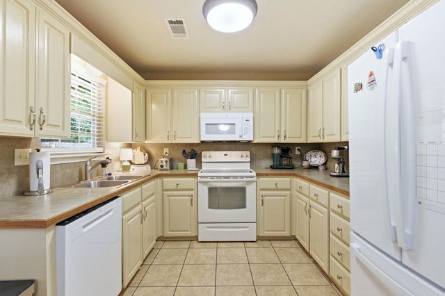 4 Cedar Loop, Beebe, AR 72012