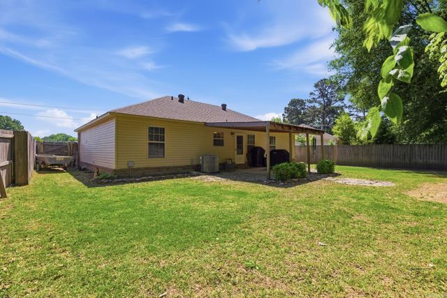 4 Cedar Loop, Beebe, AR 72012