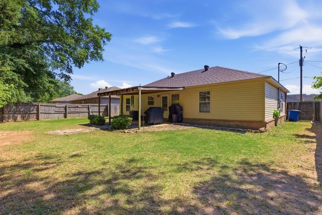4 Cedar Loop, Beebe, AR 72012
