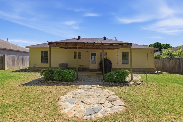 4 Cedar Loop, Beebe, AR 72012