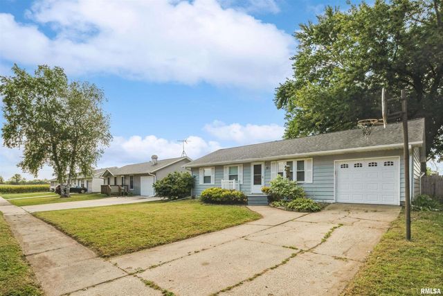 865 14TH Avenue NW, Clinton, IA 52732