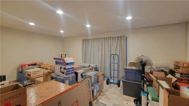 8756 Oakwood Avenue, Hesperia, CA 92345