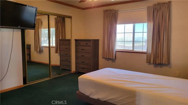 8756 Oakwood Avenue, Hesperia, CA 92345