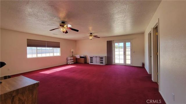 8756 Oakwood Avenue, Hesperia, CA 92345