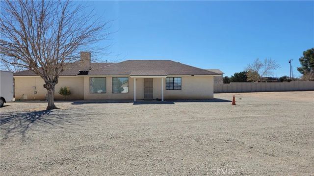 8756 Oakwood Avenue, Hesperia, CA 92345
