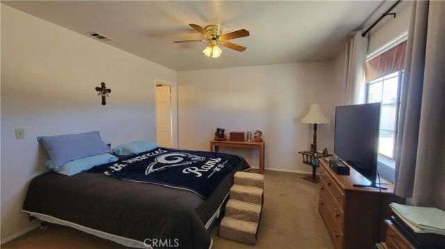 8756 Oakwood Avenue, Hesperia, CA 92345